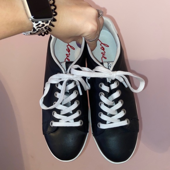 Black Ellen DeGeneres shoes - Picture 2 of 5